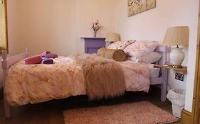 3 Bedroom Terrace Holiday Home
