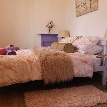 3 Bedroom Terrace Holiday Home Great Torrington Exterior photo